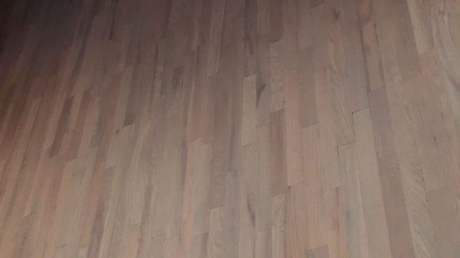 <h1>Differences Between Engineered Wood And Solid Wood Flooring</h1>